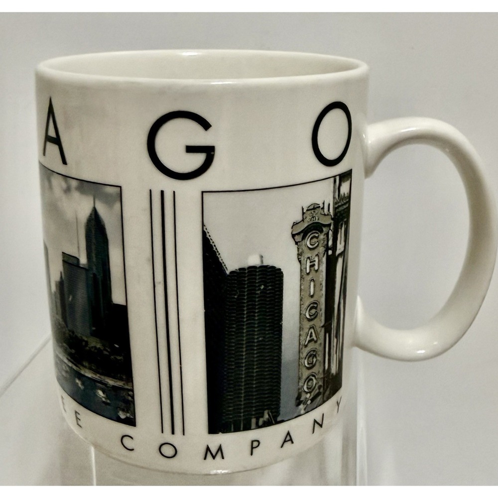 Starbucks Chicago Mug 2005  City Scene Barista‎  Series Skyline Coffee Cup 12oz
